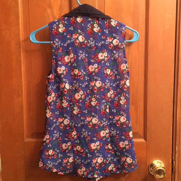 Bundle! 2 Tommy girl spring tops - Picture 3 of 14